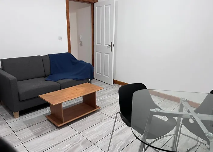 Luxury 2 Bed Apartment At Seymour Grove